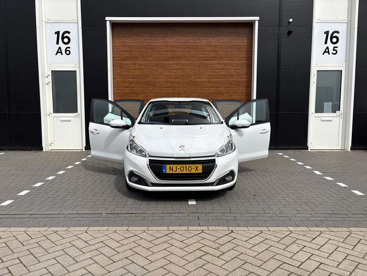 Peugeot 208 1.2 PureTech Blue Lion 2