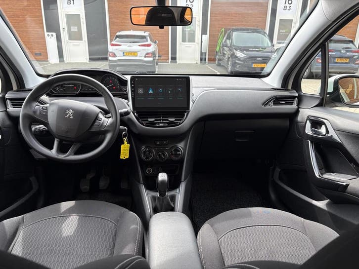 Peugeot 208 1.2 PureTech Blue Lion 4